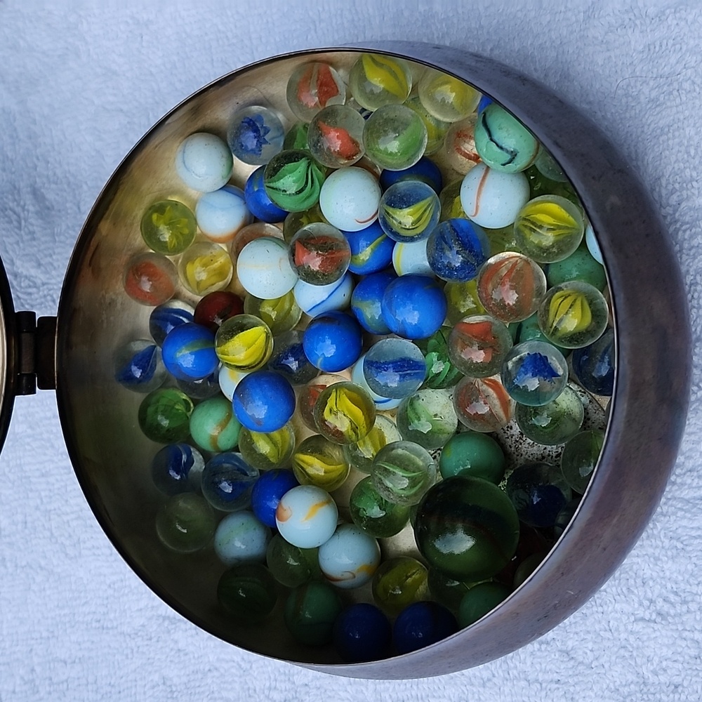 Marbles lots of collec5able marbles